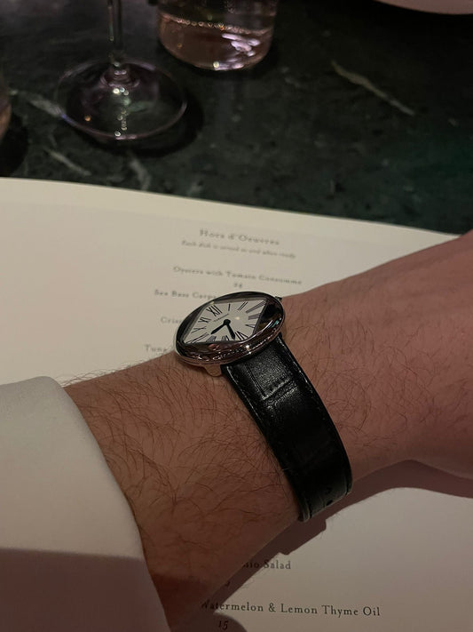 The Allure of 33mm Watches in Modern Watchmaking